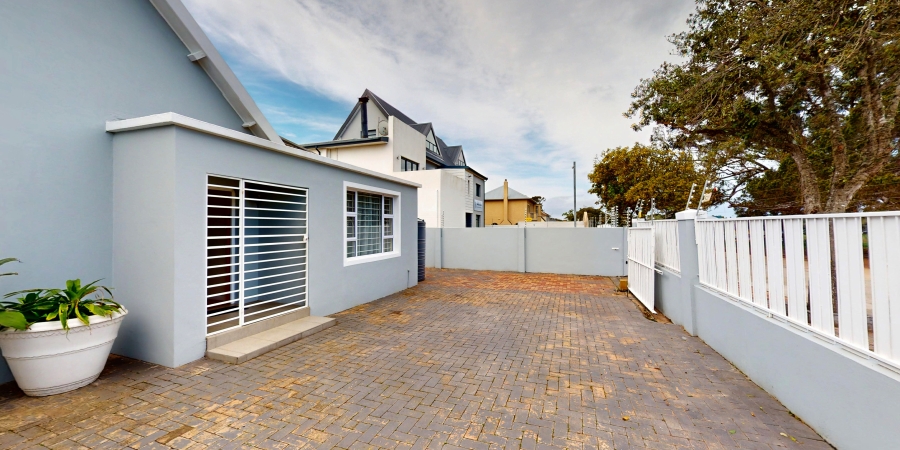 5 Bedroom Property for Sale in Mill Park Eastern Cape